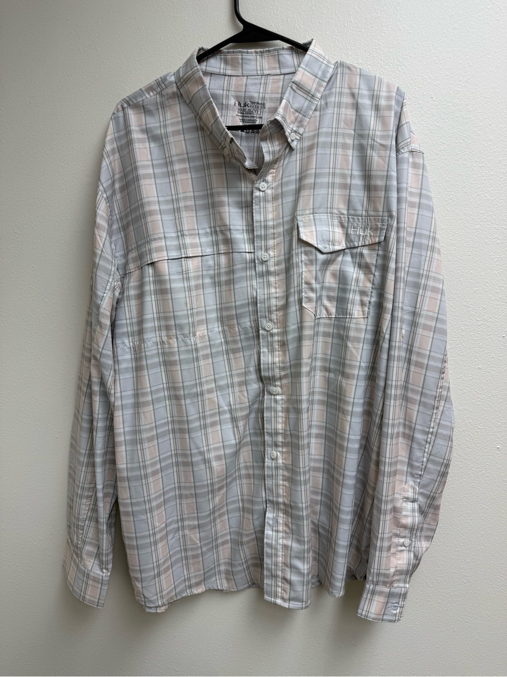 Huk Men's Long-Sleeve Plaid Button-Down Shirt in Light Blue & Cream